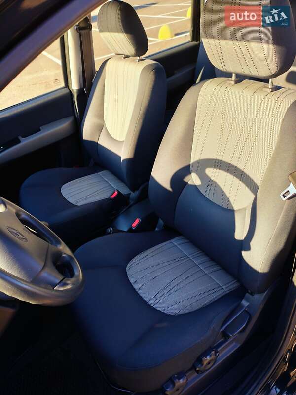 Минивэн Hyundai Matrix 2009 в Киеве фото 12 Минивэн Hyundai Matrix 2009 в Киеве