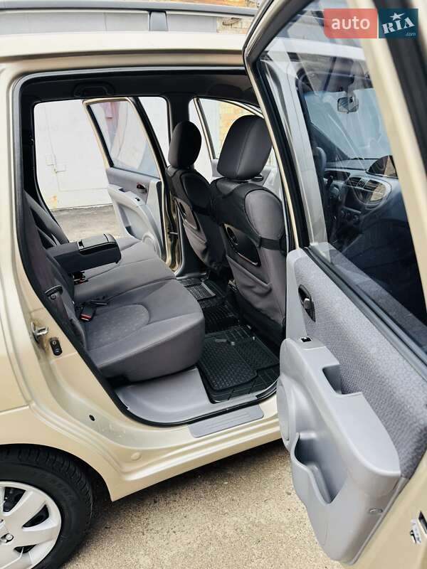 Мінівен Hyundai Matrix 2007 в Києві фото 24 Мінівен Hyundai Matrix 2007 в Києві