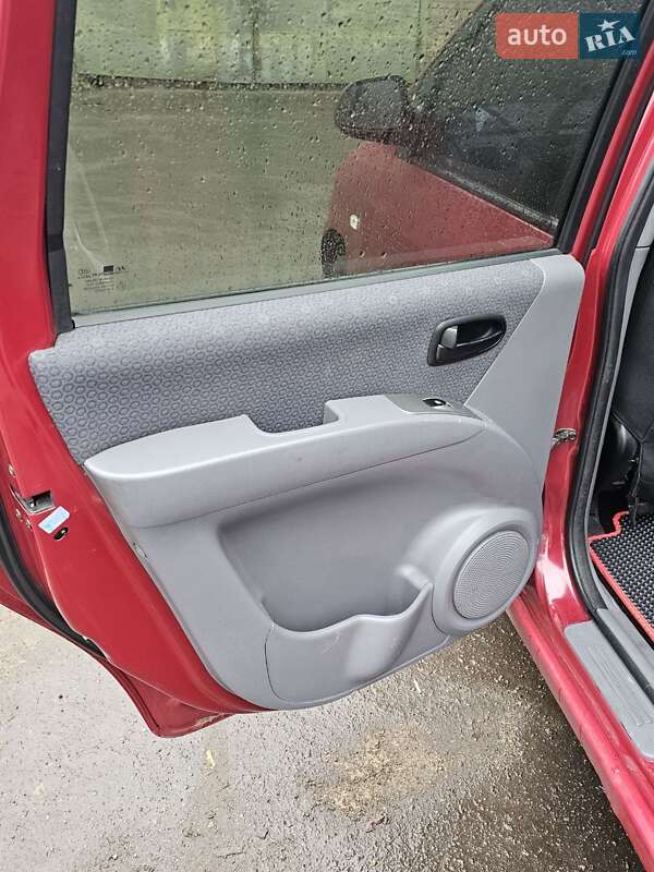 Минивэн Hyundai Matrix 2006 в Киеве