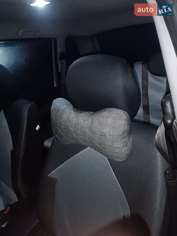 Мінівен Hyundai Matrix 2010 в Прилуках