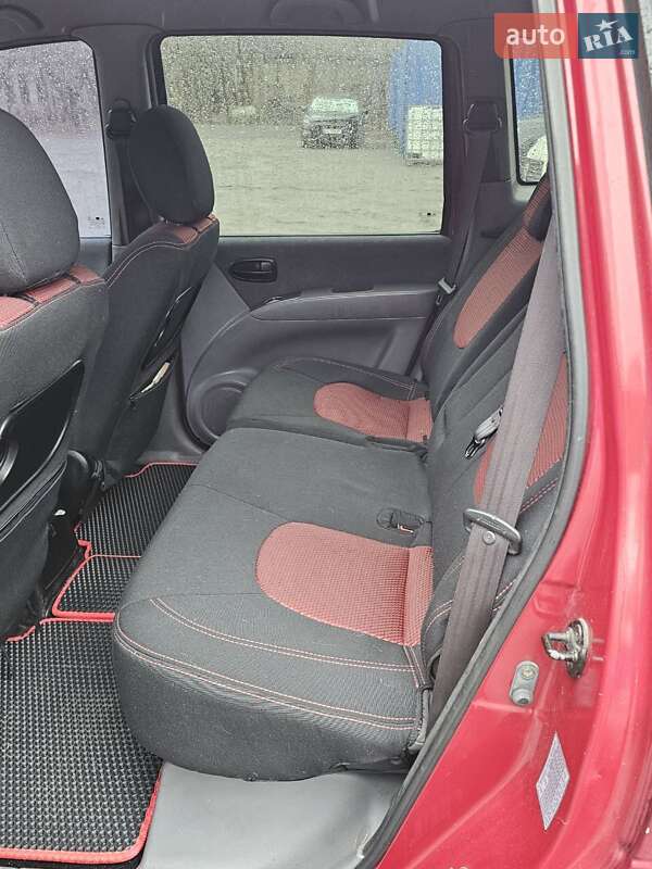 Минивэн Hyundai Matrix 2006 в Киеве фото 15 Минивэн Hyundai Matrix 2006 в Киеве