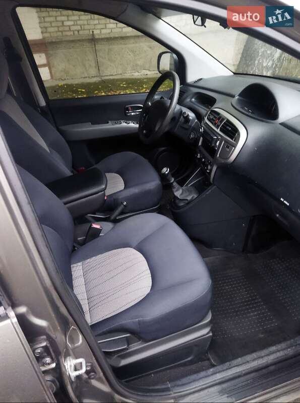 Минивэн Hyundai Matrix 2008 в Павлограде