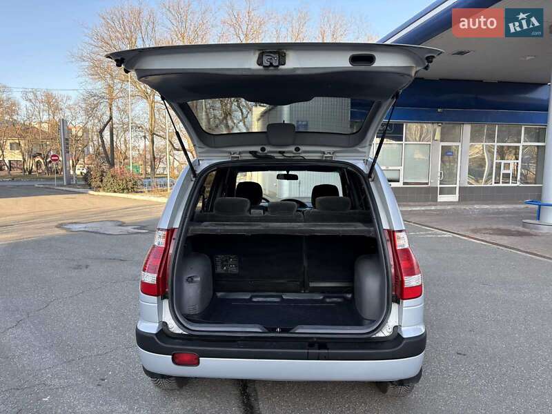 Минивэн Hyundai Matrix 2006 в Николаеве