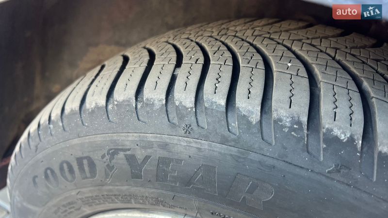 Мінівен Hyundai Matrix 2006 в Кривому Розі