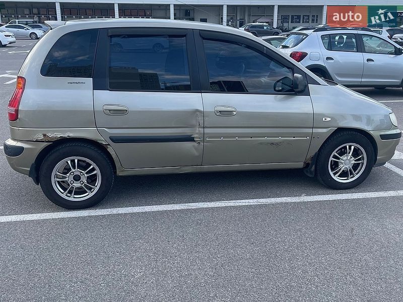 Минивэн Hyundai Matrix 2004 в Киеве