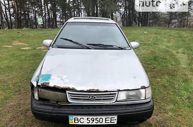 Седан Hyundai Pony 1993 в Львові