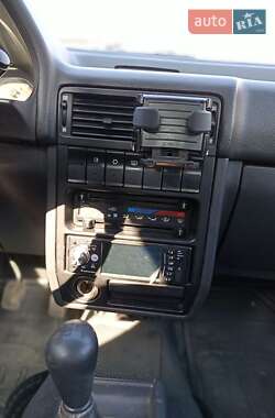 Седан Hyundai Pony 1994 в Києві