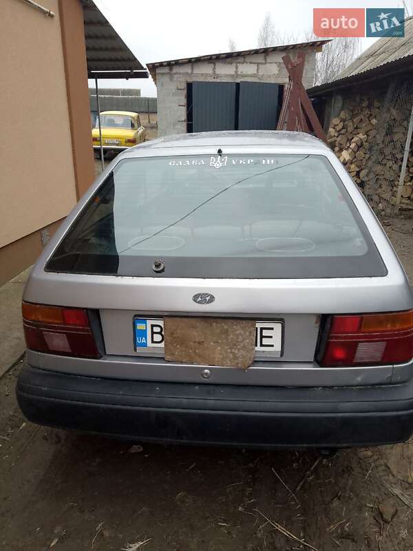 Хэтчбек Hyundai Pony 1992 в Ровно