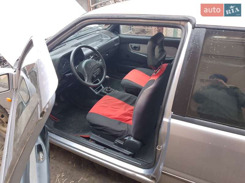Хэтчбек Hyundai Pony 1992 в Ровно