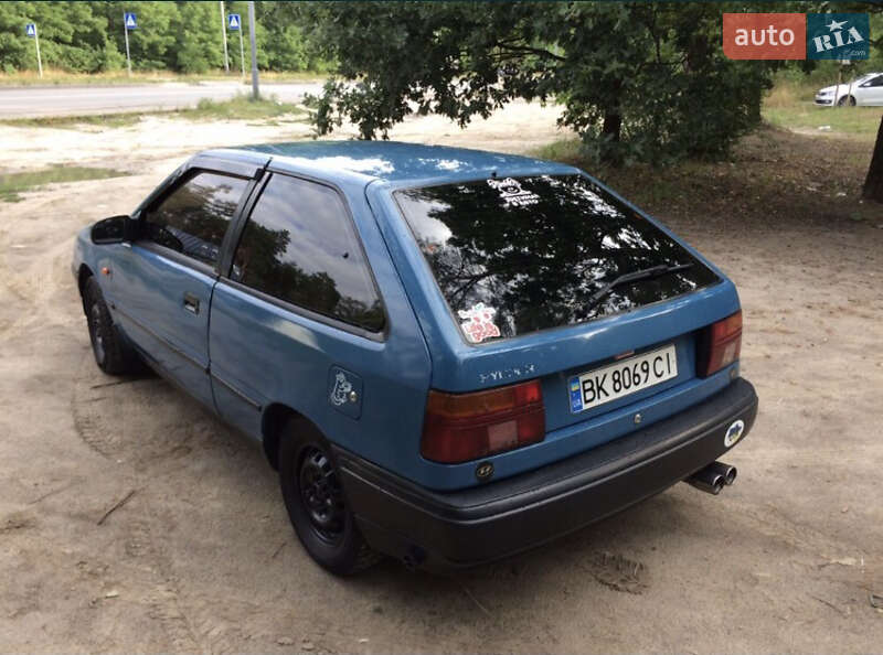 Седан Hyundai Pony 1994 в Киеве