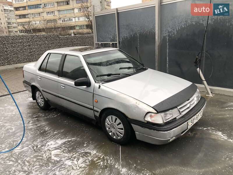 Седан Hyundai Pony 1994 в Киеве