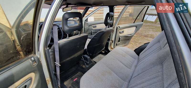 Седан Hyundai Pony 1993 в Луцке