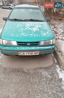 Седан Hyundai Pony 1994 в Каневе