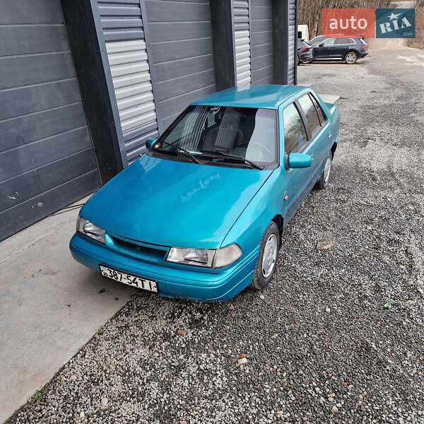 Седан Hyundai Pony 1994 в Тернополе