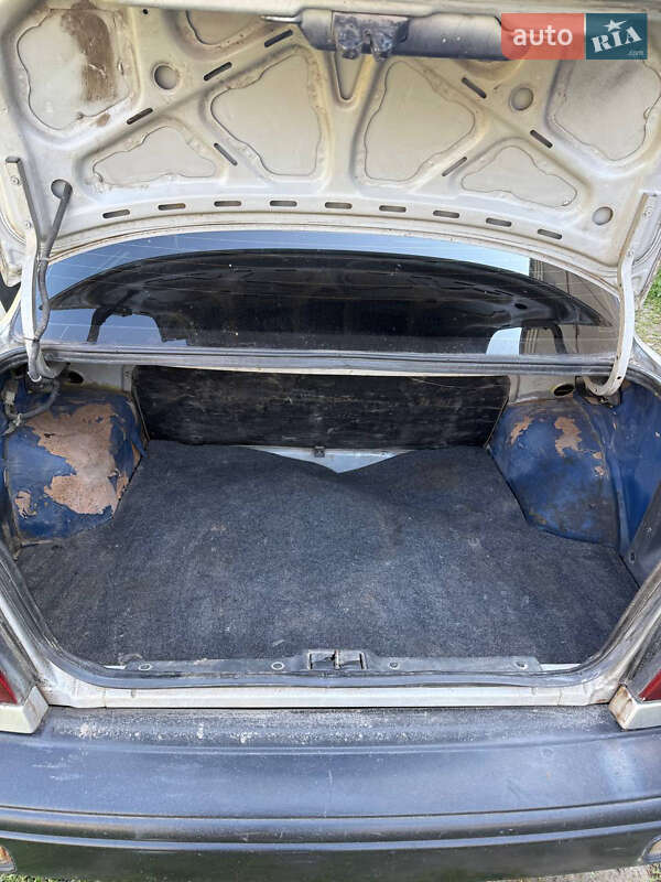 Седан Hyundai Pony 1992 в Львові