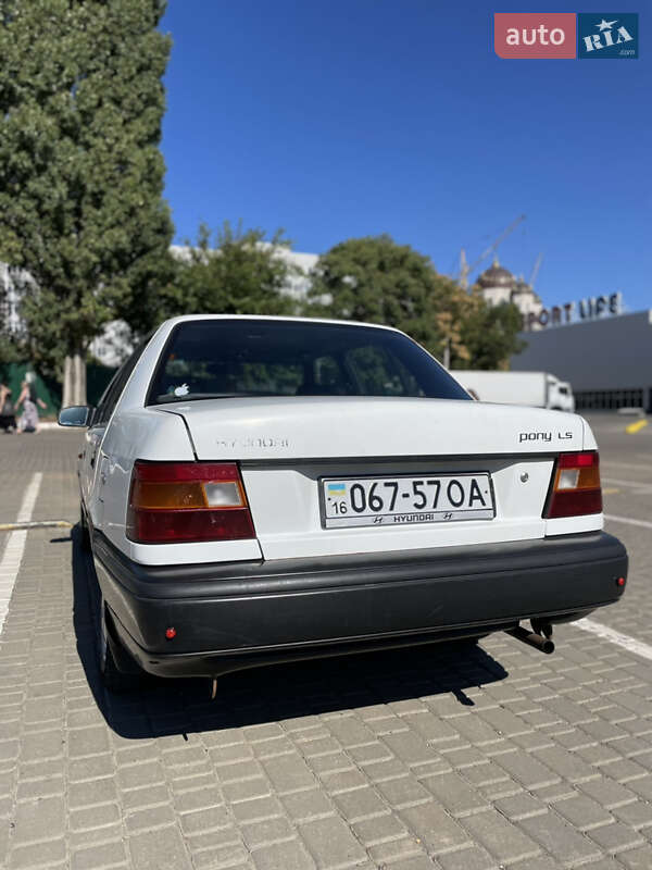 Седан Hyundai Pony 1994 в Одессе