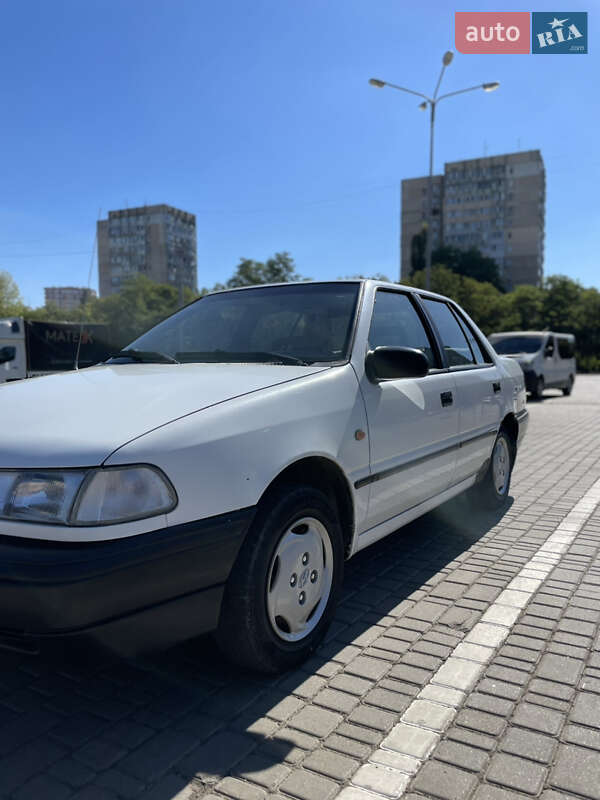 Седан Hyundai Pony 1994 в Одессе