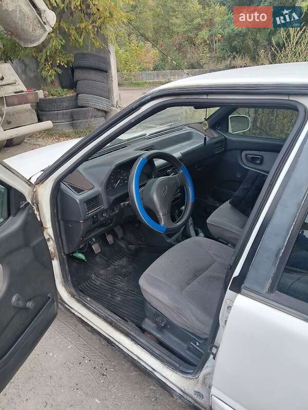 Хэтчбек Hyundai Pony 1992 в Киеве фото 3 Хэтчбек Hyundai Pony 1992 в Киеве