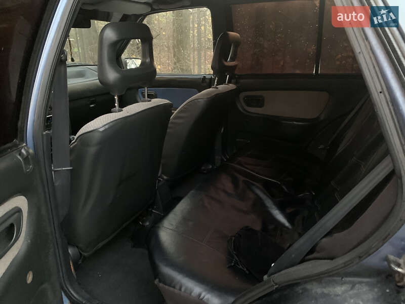 Седан Hyundai Pony 1992 в Овидиополе