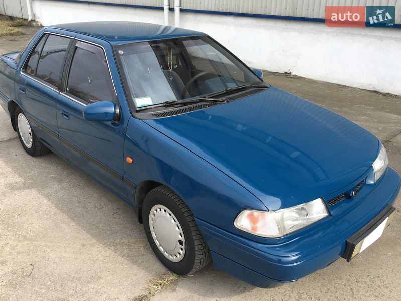Седан Hyundai Pony 1992 в Вышгороде