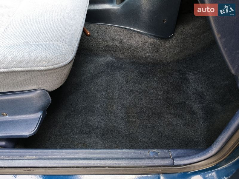 Седан Hyundai Pony 1992 в Вышгороде