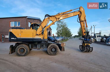 Колесный экскаватор Hyundai R 140LS-9 2013 в 