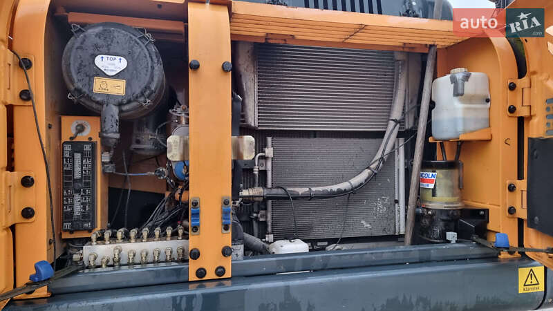 Гусеничный экскаватор Hyundai R 250 NLC-9 2012 в Одессе