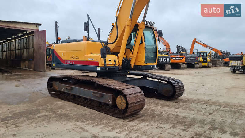 Гусеничный экскаватор Hyundai R 250 NLC-9 2012 в Одессе