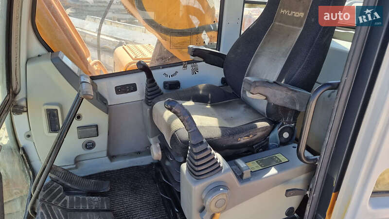 Гусеничный экскаватор Hyundai R 300 LC-9A 2010 в Одессе