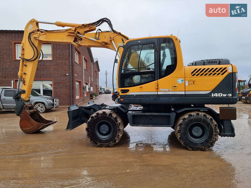 Колесный экскаватор Hyundai R 2014 в Одессе