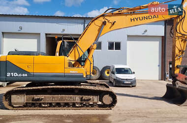 Гусеничный экскаватор Hyundai Robex 220 LC-9A 2012 в 