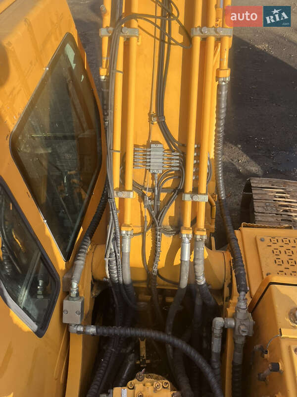Гусеничный экскаватор Hyundai ROBEX 2007 в Косове фото 6 Гусеничный экскаватор Hyundai ROBEX 2007 в Косове