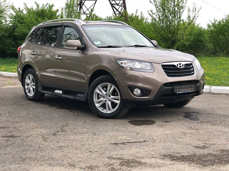Hyundai Santa FE 2011 года
