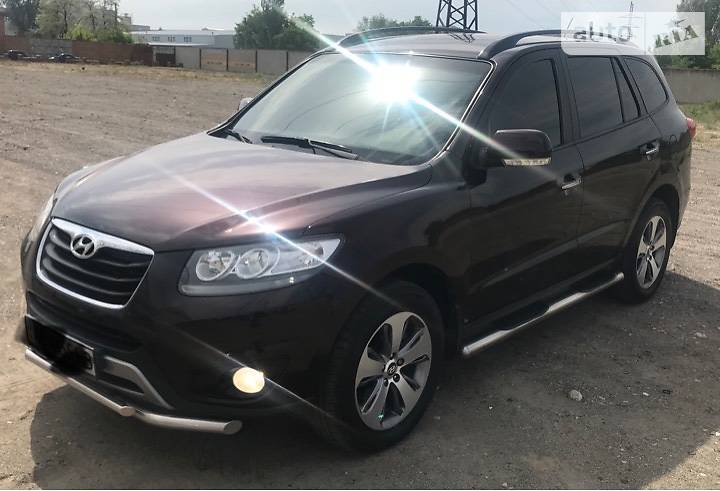 Hyundai Santa FE 2011 года