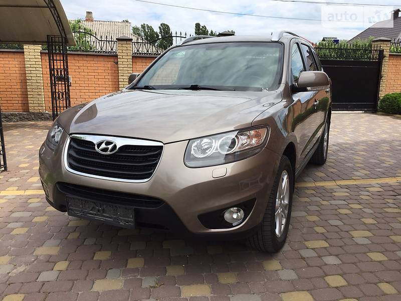Hyundai Santa FE 2011 года