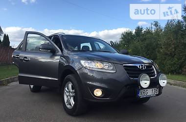 Внедорожник / Кроссовер Hyundai Santa FE 2010 в Ровно