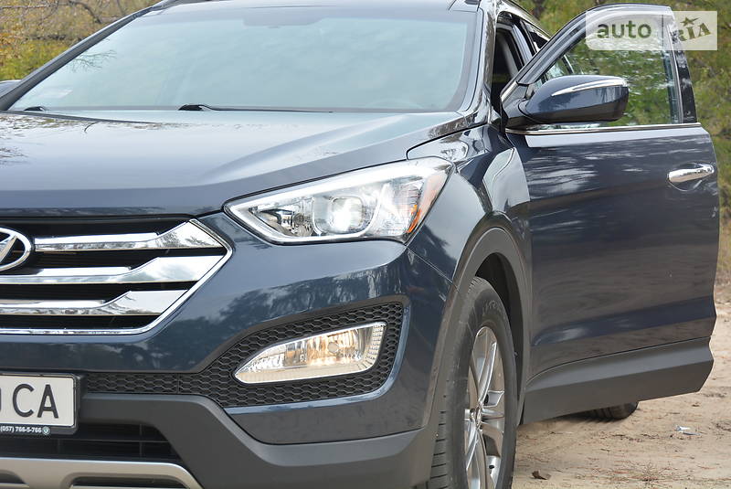 Позашляховик / Кросовер Hyundai Santa FE 2014 в Сваляві