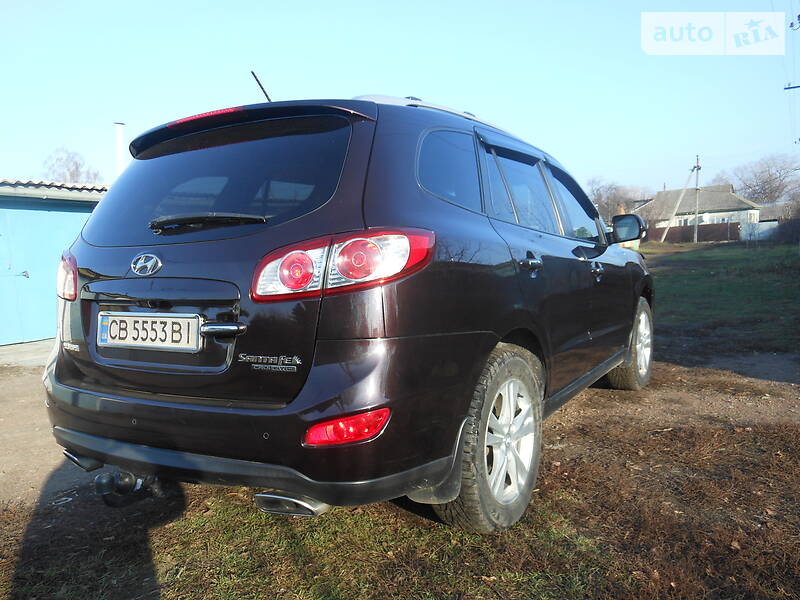 Позашляховик / Кросовер Hyundai Santa FE 2010 в Новгород-Сіверському