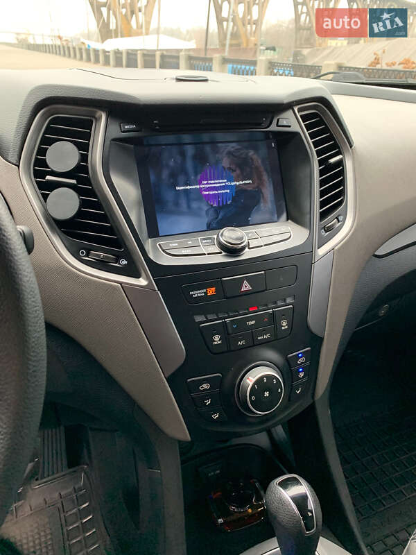 Позашляховик / Кросовер Hyundai Santa FE 2015 в Дніпрі