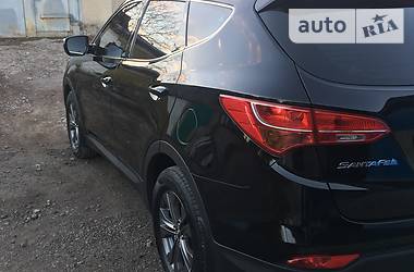 Позашляховик / Кросовер Hyundai Santa FE 2013 в 