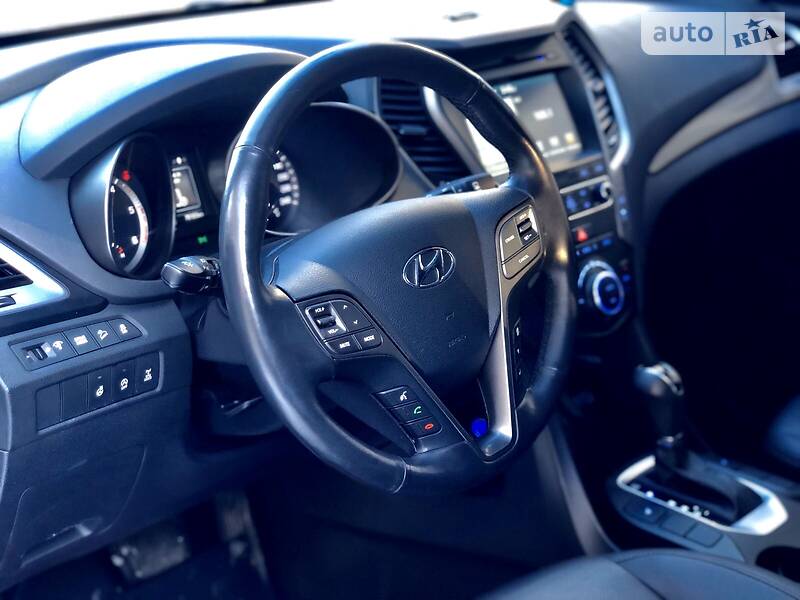 Позашляховик / Кросовер Hyundai Santa FE 2015 в Херсоні