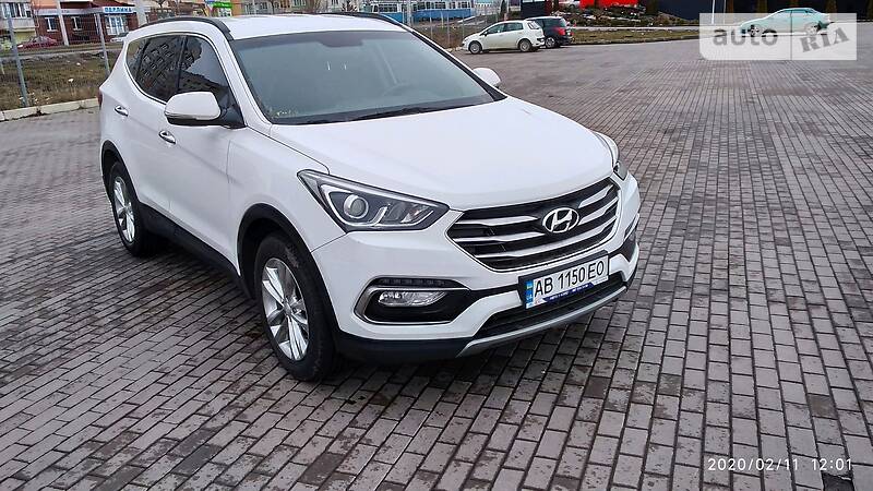 Позашляховик / Кросовер Hyundai Santa FE 2015 в 