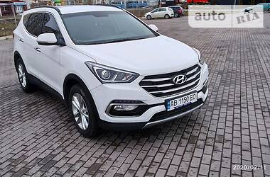 Позашляховик / Кросовер Hyundai Santa FE 2015 в 
