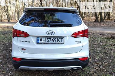 Внедорожник / Кроссовер Hyundai Santa FE 2014 в 