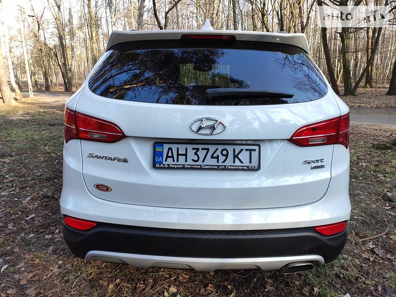 Позашляховик / Кросовер Hyundai Santa FE 2014 в Києві