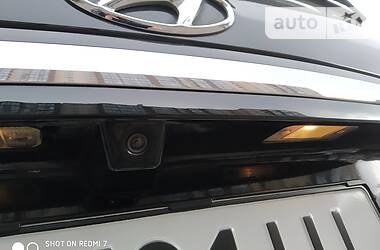 Позашляховик / Кросовер Hyundai Santa FE 2012 в 