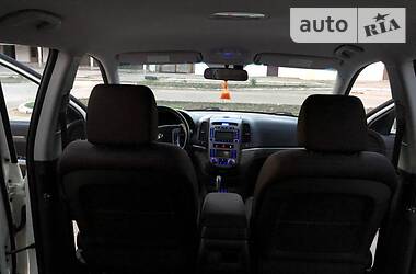 Позашляховик / Кросовер Hyundai Santa FE 2010 в 