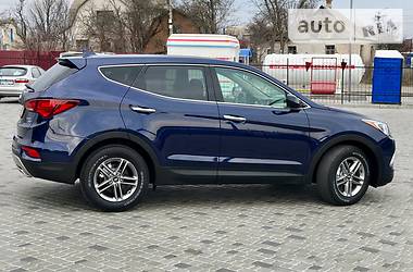 Позашляховик / Кросовер Hyundai Santa FE 2016 в 