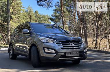 Позашляховик / Кросовер Hyundai Santa FE 2014 в 