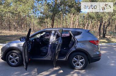 Позашляховик / Кросовер Hyundai Santa FE 2014 в 